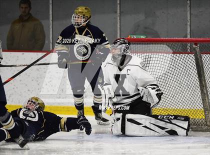 Thumbnail 2 in Notre Dame Catholic @ Xavier photogallery.