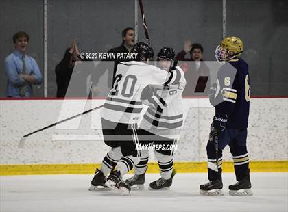 Thumbnail 3 in Notre Dame Catholic @ Xavier photogallery.