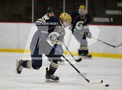 Thumbnail 2 in Notre Dame Catholic @ Xavier photogallery.