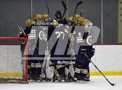 Thumbnail 1 in Notre Dame Catholic @ Xavier photogallery.