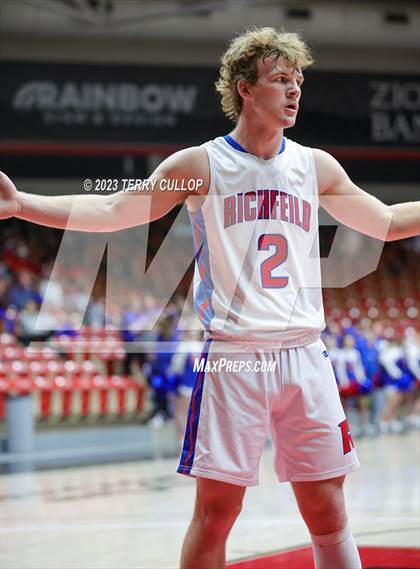 Thumbnail 1 in Juab vs. Richfield (UHSAA 3A Quarterfinal) photogallery.