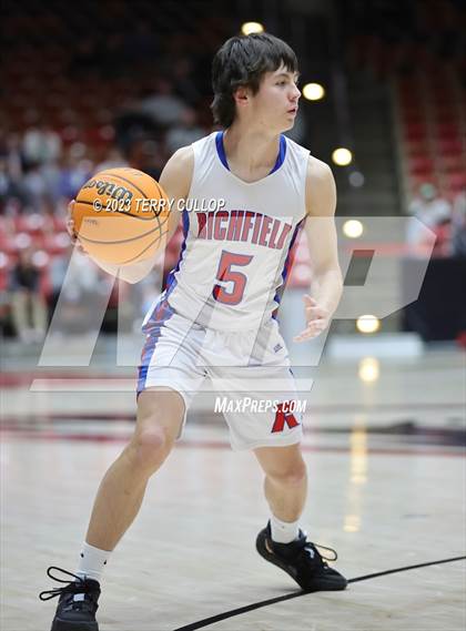 Thumbnail 2 in Juab vs. Richfield (UHSAA 3A Quarterfinal) photogallery.
