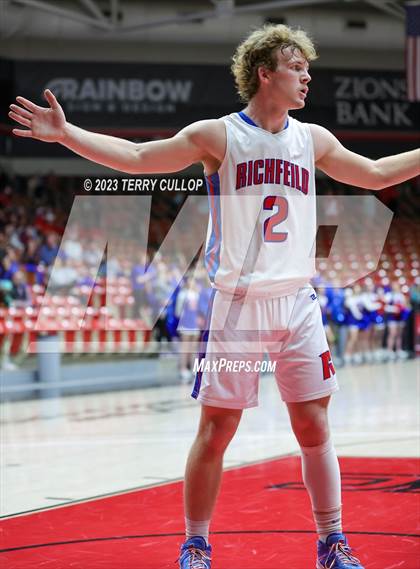 Thumbnail 2 in Juab vs. Richfield (UHSAA 3A Quarterfinal) photogallery.