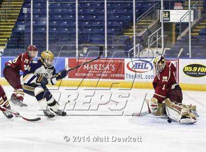 Thumbnail 2 in Boston College High vs. Notre Dame Catholic (Notre Dame New Year's Invitational Final) photogallery.