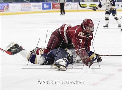 Thumbnail 3 in Boston College High vs. Notre Dame Catholic (Notre Dame New Year's Invitational Final) photogallery.