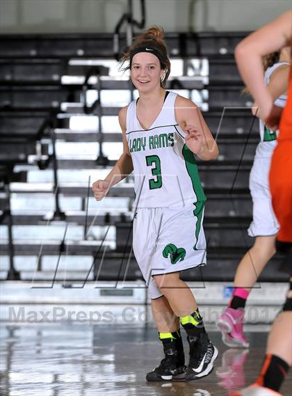 Thumbnail 1 in Roseville vs. Dixon (Ram Jam Winter Classic) photogallery.