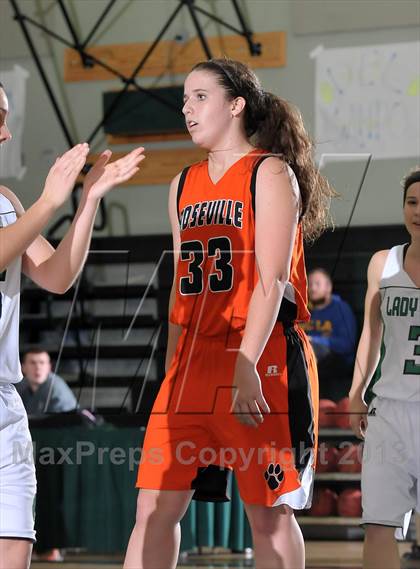 Thumbnail 2 in Roseville vs. Dixon (Ram Jam Winter Classic) photogallery.
