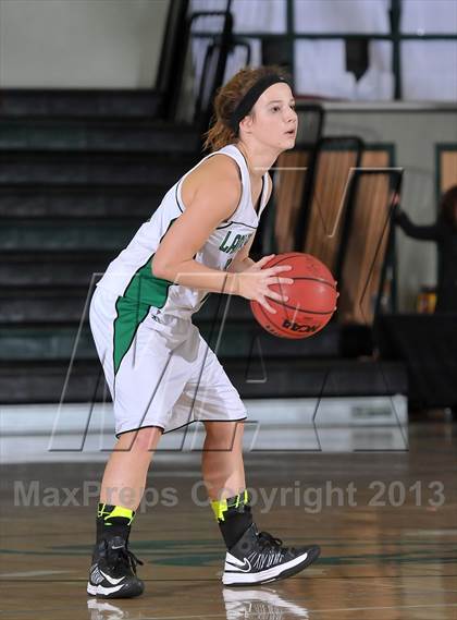 Thumbnail 3 in Roseville vs. Dixon (Ram Jam Winter Classic) photogallery.