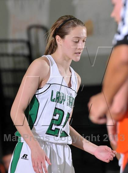 Thumbnail 2 in Roseville vs. Dixon (Ram Jam Winter Classic) photogallery.