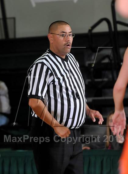 Thumbnail 2 in Roseville vs. Dixon (Ram Jam Winter Classic) photogallery.