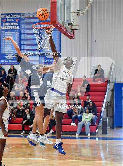 Thumbnail 1 in Auburndale vs Calvary Christian (Sunbash Tournament) photogallery.