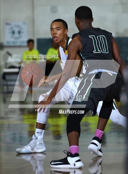 Thumbnail 1 in Damien vs. Moreau Catholic (The Classic at Damien) photogallery.