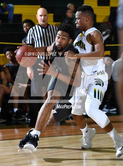 Thumbnail 2 in Damien vs. Moreau Catholic (The Classic at Damien) photogallery.