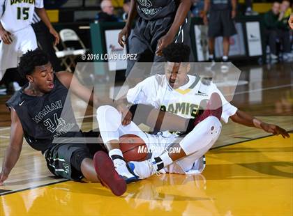 Thumbnail 3 in Damien vs. Moreau Catholic (The Classic at Damien) photogallery.
