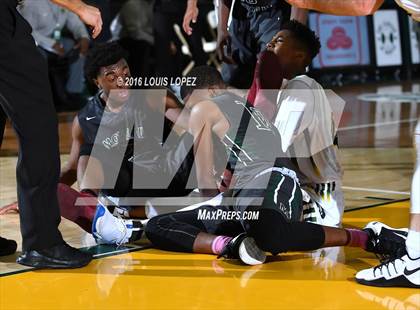 Thumbnail 3 in Damien vs. Moreau Catholic (The Classic at Damien) photogallery.