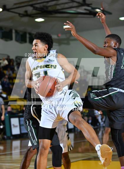 Thumbnail 1 in Damien vs. Moreau Catholic (The Classic at Damien) photogallery.