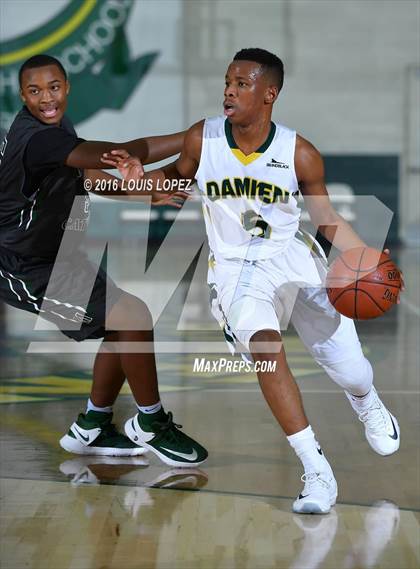 Thumbnail 3 in Damien vs. Moreau Catholic (The Classic at Damien) photogallery.