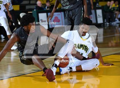 Thumbnail 2 in Damien vs. Moreau Catholic (The Classic at Damien) photogallery.