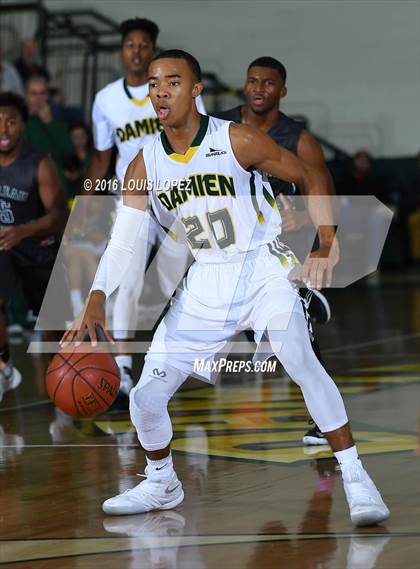 Thumbnail 2 in Damien vs. Moreau Catholic (The Classic at Damien) photogallery.