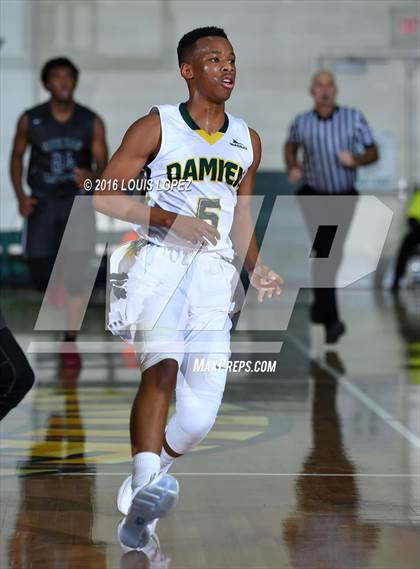 Thumbnail 3 in Damien vs. Moreau Catholic (The Classic at Damien) photogallery.