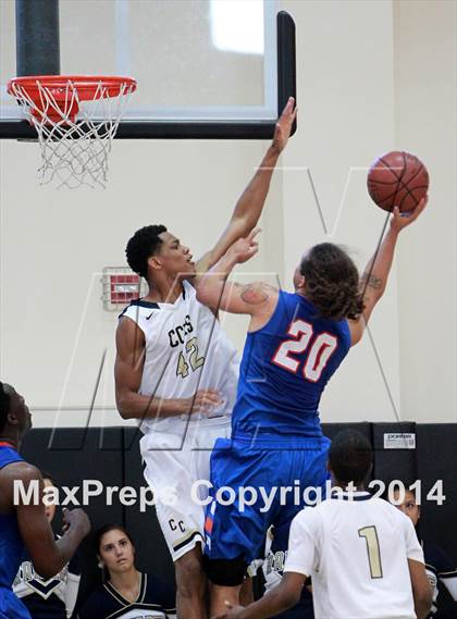 Thumbnail 3 in Central Catholic vs. St. Joseph Notre Dame (CIF NorCal Regional D5 Final) photogallery.