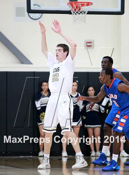 Thumbnail 2 in Central Catholic vs. St. Joseph Notre Dame (CIF NorCal Regional D5 Final) photogallery.