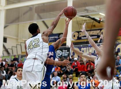 Thumbnail 1 in Central Catholic vs. St. Joseph Notre Dame (CIF NorCal Regional D5 Final) photogallery.