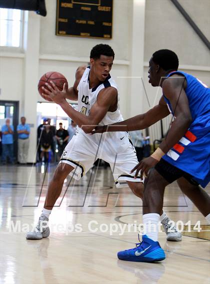 Thumbnail 3 in Central Catholic vs. St. Joseph Notre Dame (CIF NorCal Regional D5 Final) photogallery.