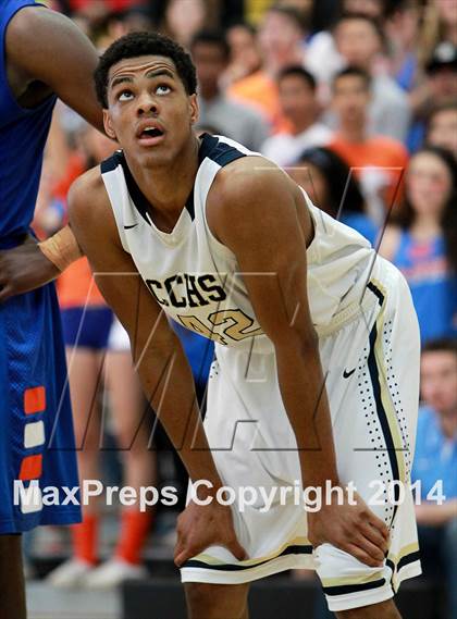 Thumbnail 1 in Central Catholic vs. St. Joseph Notre Dame (CIF NorCal Regional D5 Final) photogallery.