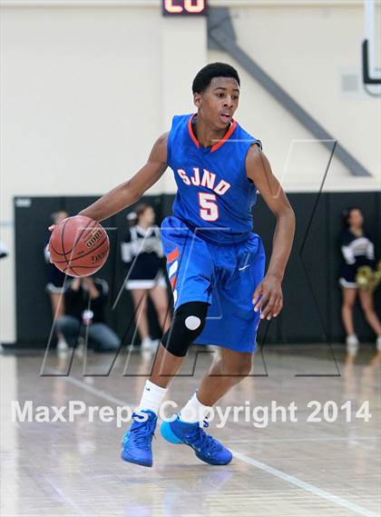 Thumbnail 1 in Central Catholic vs. St. Joseph Notre Dame (CIF NorCal Regional D5 Final) photogallery.