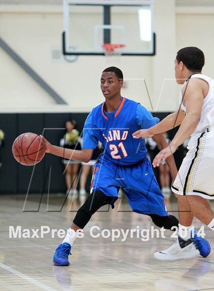 Thumbnail 2 in Central Catholic vs. St. Joseph Notre Dame (CIF NorCal Regional D5 Final) photogallery.