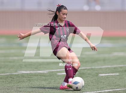 Thumbnail 2 in Round Rock vs. Taft (UIL 6A Soccer Regional Semifinal) photogallery.
