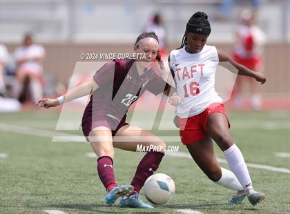 Thumbnail 2 in Round Rock vs. Taft (UIL 6A Soccer Regional Semifinal) photogallery.