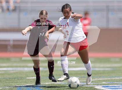 Thumbnail 3 in Round Rock vs. Taft (UIL 6A Soccer Regional Semifinal) photogallery.