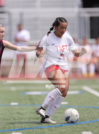 Thumbnail 2 in Round Rock vs. Taft (UIL 6A Soccer Regional Semifinal) photogallery.
