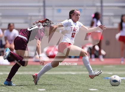 Thumbnail 2 in Round Rock vs. Taft (UIL 6A Soccer Regional Semifinal) photogallery.