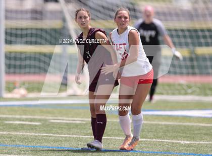 Thumbnail 1 in Round Rock vs. Taft (UIL 6A Soccer Regional Semifinal) photogallery.
