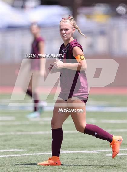 Thumbnail 1 in Round Rock vs. Taft (UIL 6A Soccer Regional Semifinal) photogallery.