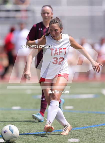 Thumbnail 1 in Round Rock vs. Taft (UIL 6A Soccer Regional Semifinal) photogallery.