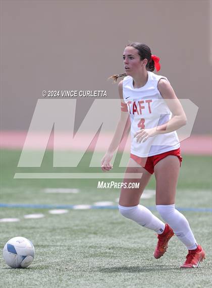Thumbnail 3 in Round Rock vs. Taft (UIL 6A Soccer Regional Semifinal) photogallery.