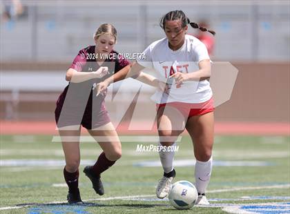 Thumbnail 2 in Round Rock vs. Taft (UIL 6A Soccer Regional Semifinal) photogallery.