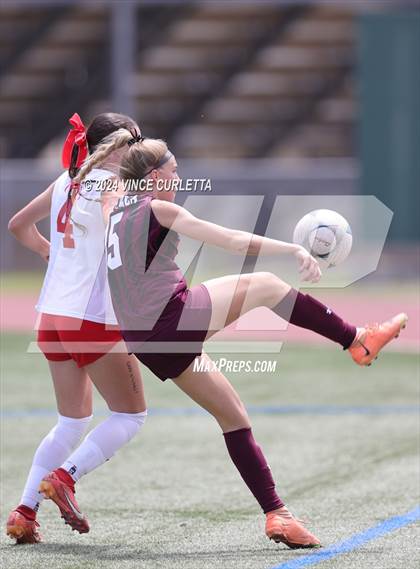 Thumbnail 1 in Round Rock vs. Taft (UIL 6A Soccer Regional Semifinal) photogallery.
