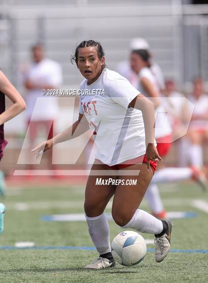 Thumbnail 1 in Round Rock vs. Taft (UIL 6A Soccer Regional Semifinal) photogallery.