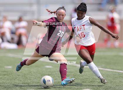 Thumbnail 2 in Round Rock vs. Taft (UIL 6A Soccer Regional Semifinal) photogallery.