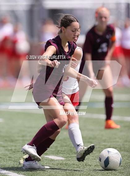 Thumbnail 3 in Round Rock vs. Taft (UIL 6A Soccer Regional Semifinal) photogallery.
