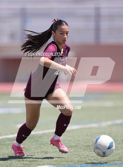 Thumbnail 2 in Round Rock vs. Taft (UIL 6A Soccer Regional Semifinal) photogallery.