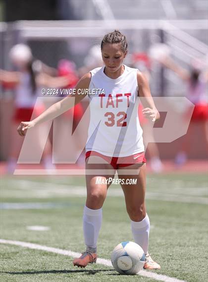 Thumbnail 1 in Round Rock vs. Taft (UIL 6A Soccer Regional Semifinal) photogallery.