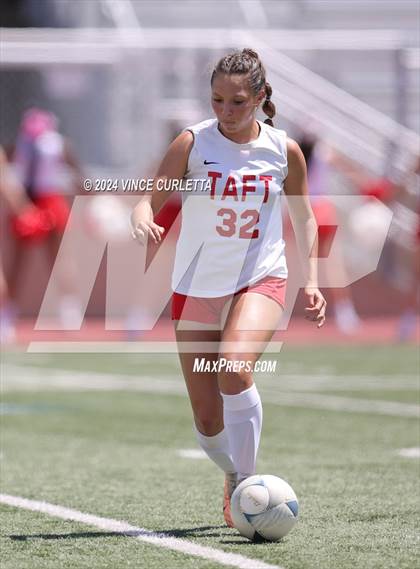 Thumbnail 1 in Round Rock vs. Taft (UIL 6A Soccer Regional Semifinal) photogallery.