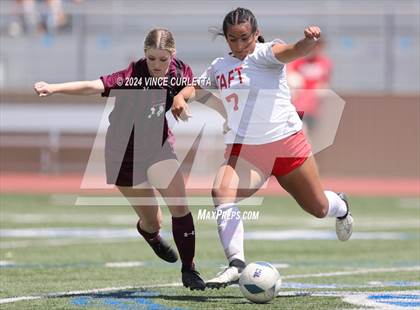 Thumbnail 1 in Round Rock vs. Taft (UIL 6A Soccer Regional Semifinal) photogallery.