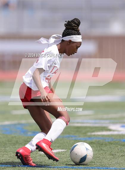 Thumbnail 1 in Round Rock vs. Taft (UIL 6A Soccer Regional Semifinal) photogallery.